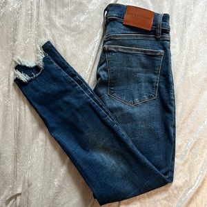 ‼️🤑FLASH SALE Lucky Brand Distressed Ankle Skinny Jeans